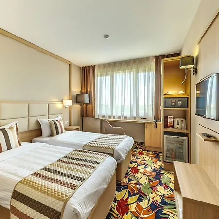 Отель Radisson 4*