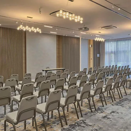 Radisson Hotel 4*