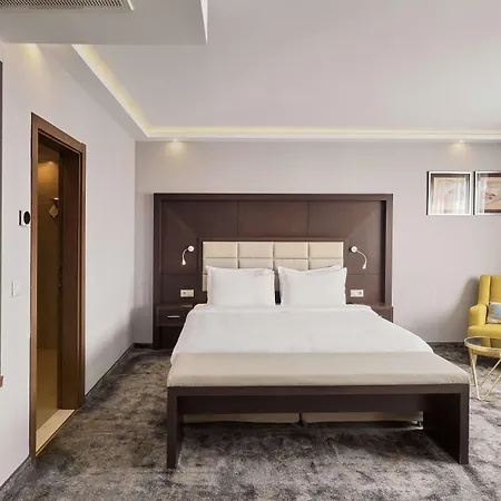 Ξενοδοχείο Radisson 4*